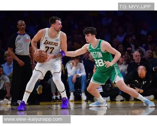 背靠背对决再度来袭ESPN预测湖人与凯尔特人胜率差距微小